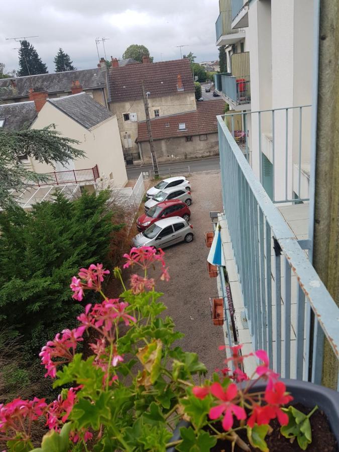 Chambre à louer dans un appartement proche du centre-ville Nevers Exterior foto