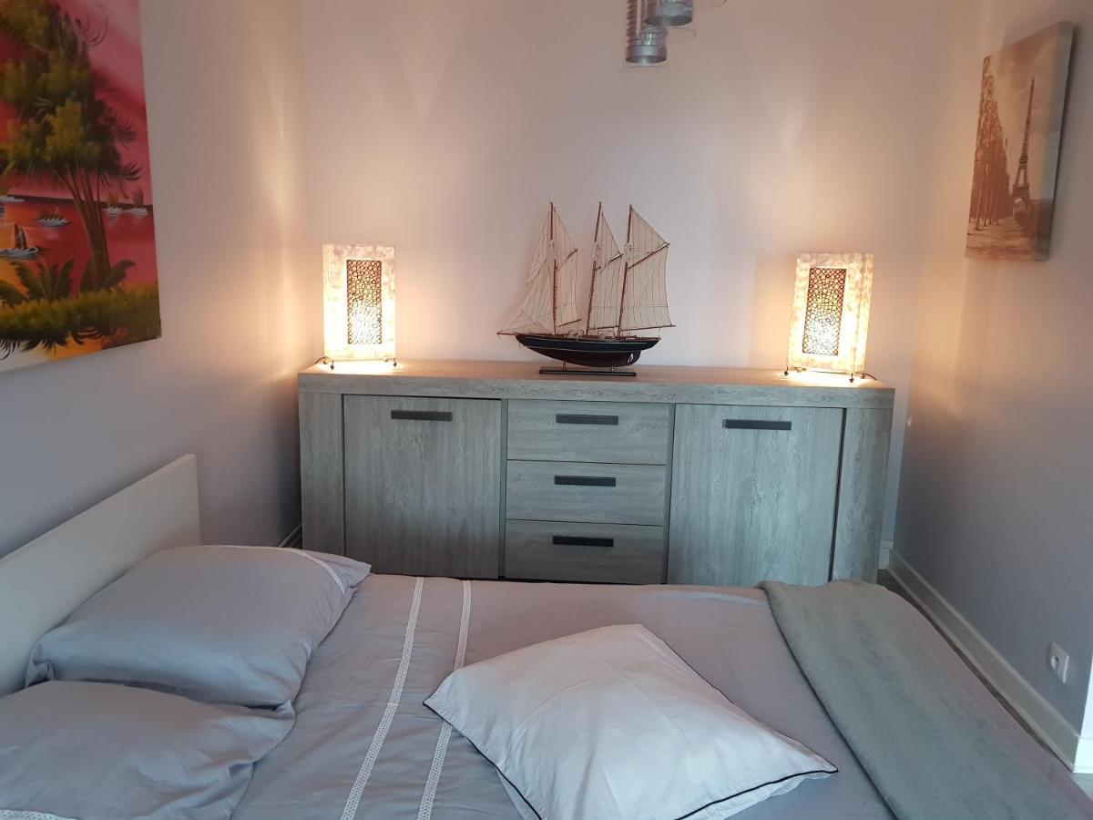 Chambre à louer dans un appartement proche du centre-ville Nevers Exterior foto