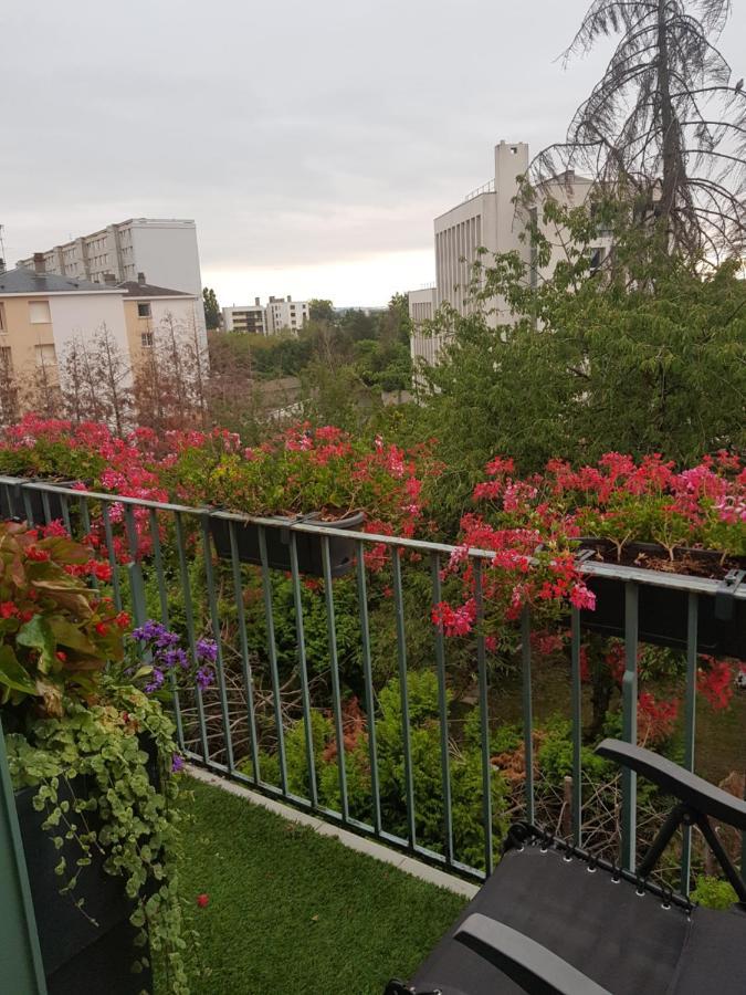Chambre à louer dans un appartement proche du centre-ville Nevers Exterior foto