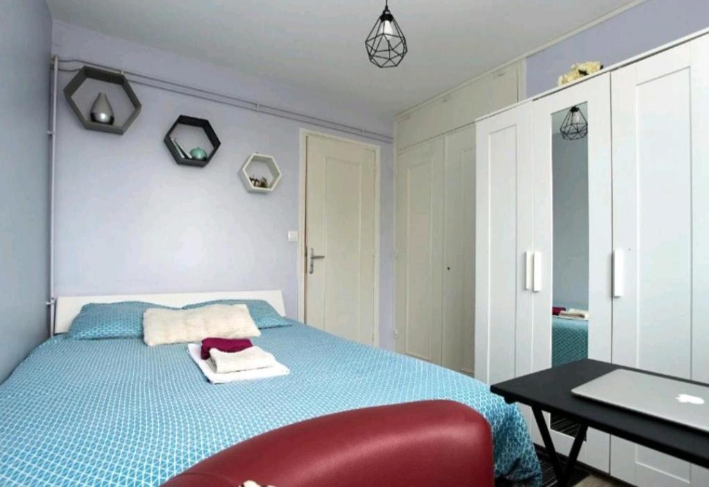 Chambre à louer dans un appartement proche du centre-ville Nevers Exterior foto