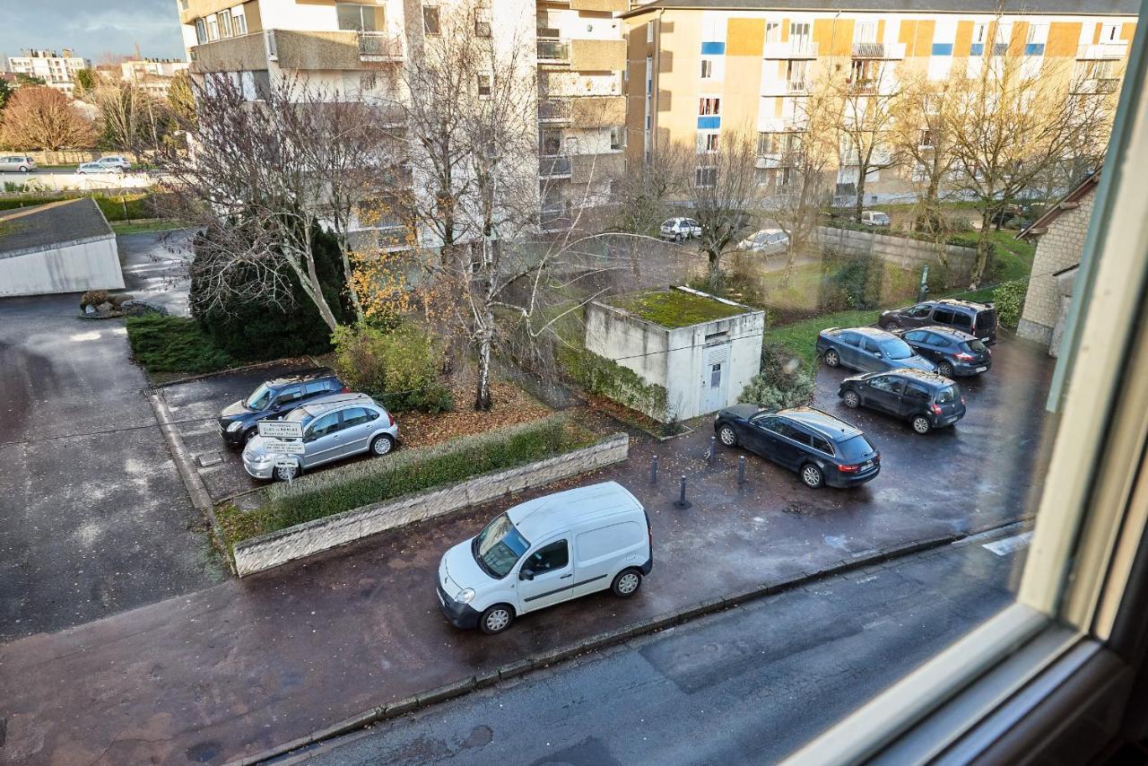 Chambre à louer dans un appartement proche du centre-ville Nevers Exterior foto